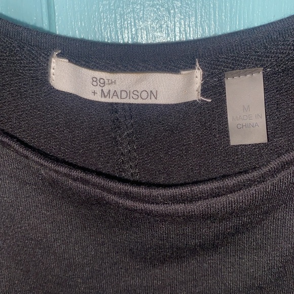 Women’s cold shoulder knit long dl Top. Size M # 3430 - Picture 2 of 7